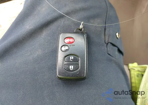 2011 Toyota Camry Hybrid z USA, uszkodzony, nr VIN 4T1BB3EKXBU141180